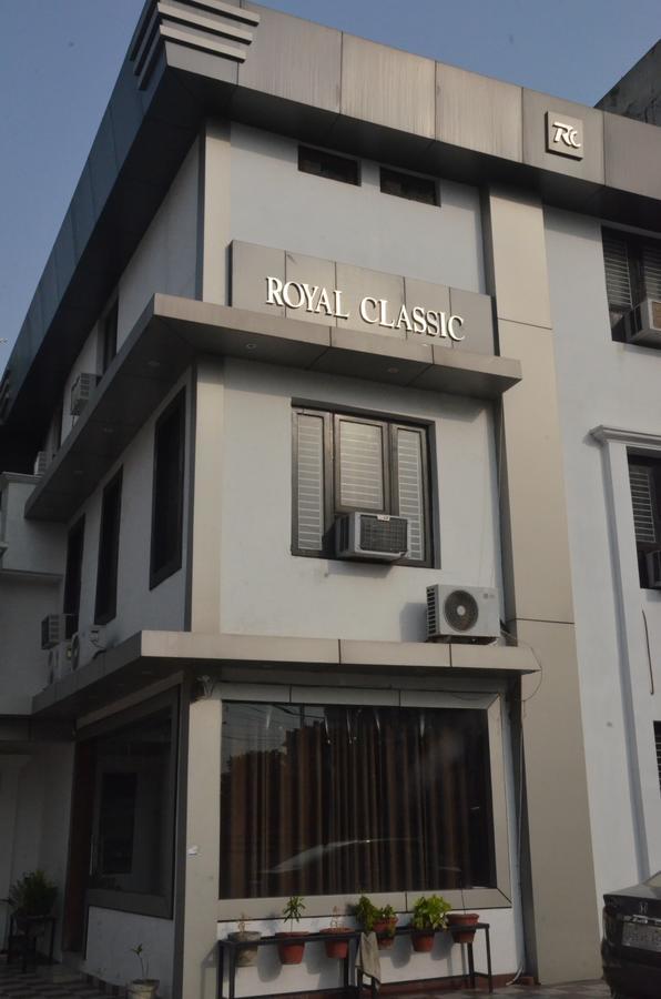 Hotel Royal Classic バレーリー エクステリア 写真