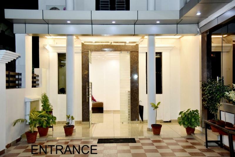 Hotel Royal Classic バレーリー エクステリア 写真