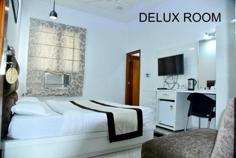 Hotel Royal Classic バレーリー エクステリア 写真